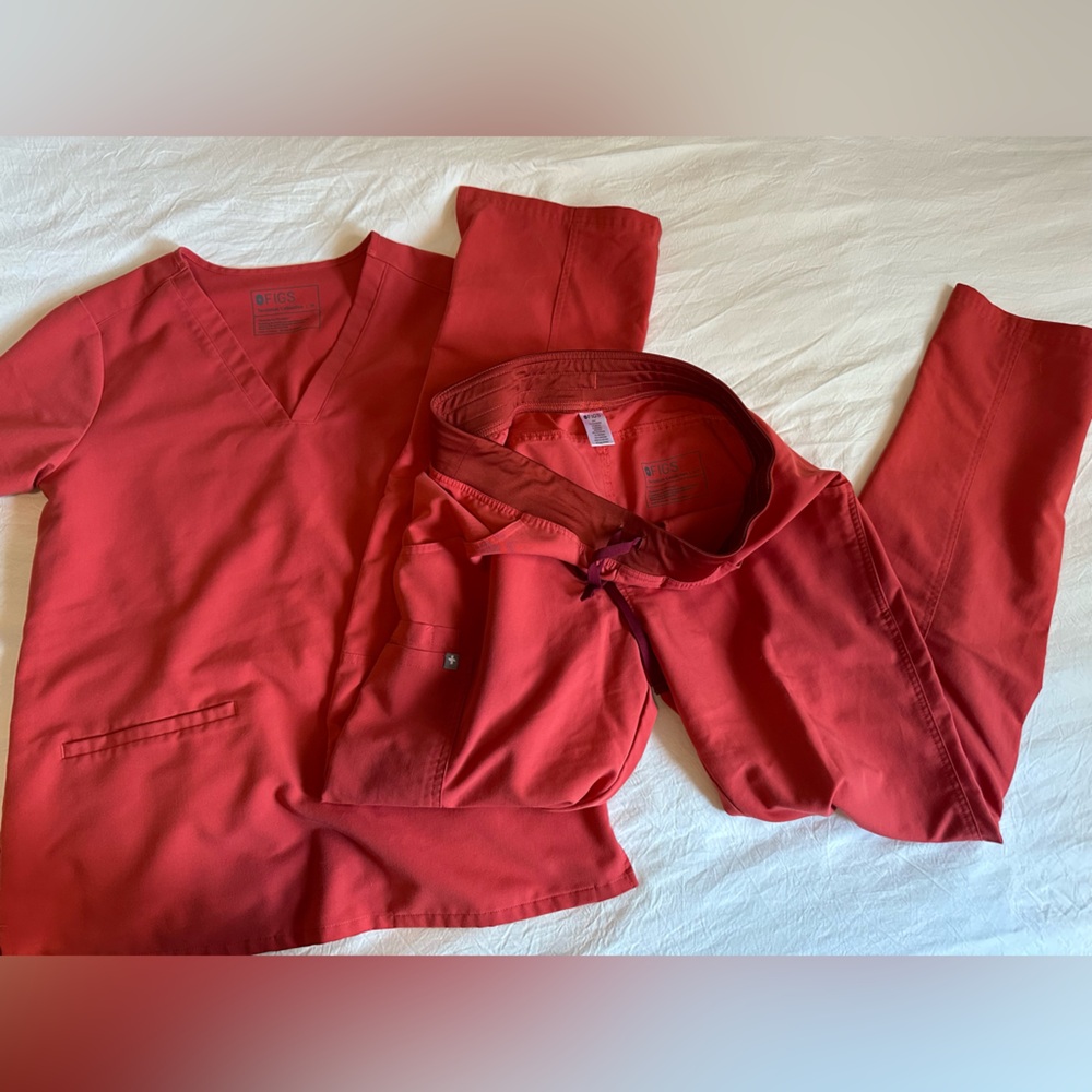 Figs Scrub Set M/M Tall Clay